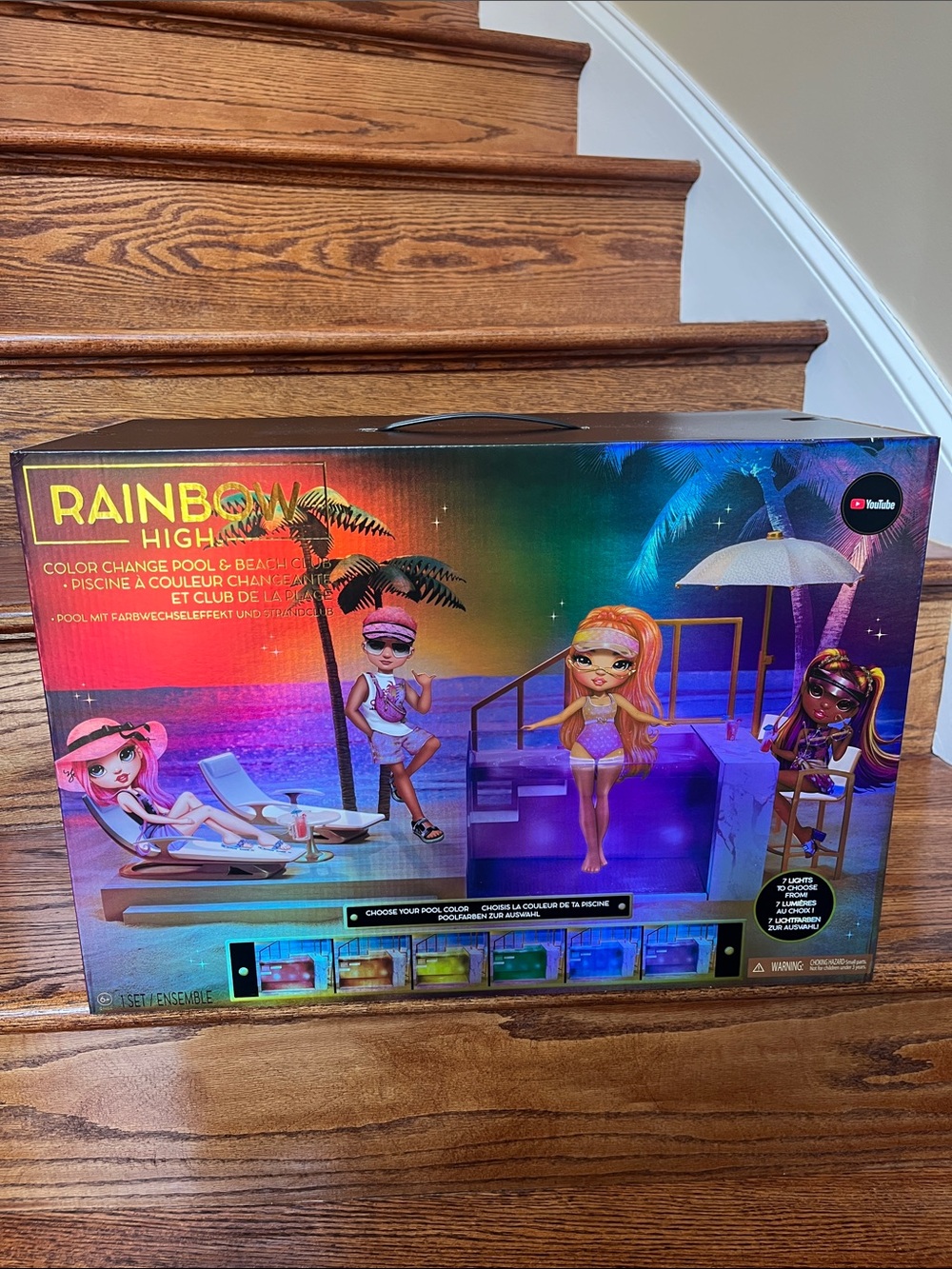 MGA Toys Rainbow High Color Change Pool Beach Club Playset